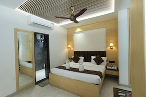 Kamar Eksekutif | Seprai premium, bantalan ekstra lembut, dan brankas