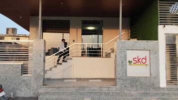 Fachada de la propiedad