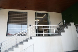 Bagian depan properti