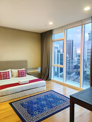 مكواة/لوح كي وواي فاي مجانًا وملاءات أسرّة