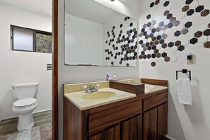 Doccia, asciugacapelli, asciugamani