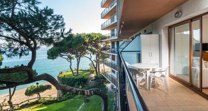 Appartement 'Cavall Bernat' avec vue sur la mer, terrasse privée et Wi-Fi
