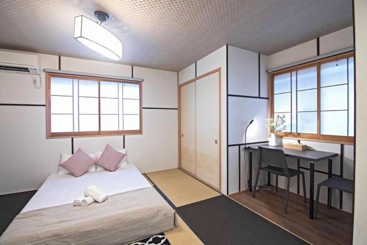 Desk, laptop workspace, blackout drapes, WiFi (free)