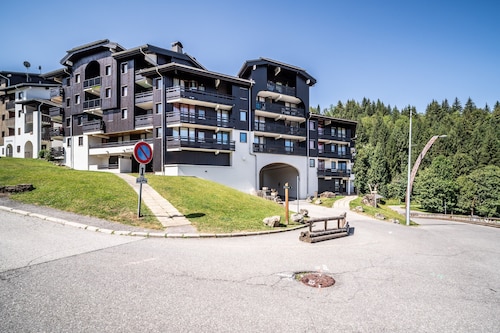 Apartment 'Nikye Morillon 5 Personnes' with Mountain View and Balcony
