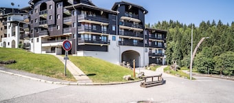 Apartment 'Nikye Morillon 5 Personnes' with Mountain View and Balcony