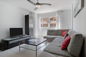 TV - Medano Beach Home Ocean View Apartment with Sea Views, Balcony and Wi-Fi (El Medano)