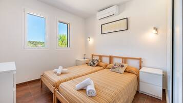 3 chambres, Wi-Fi gratuit, draps fournis