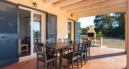Vacation Home "Es Camp" with 2 Private Terraces & Wi-Fi