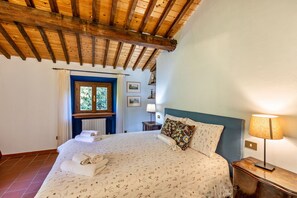 4 Schlafzimmer, Bügeleisen/Bügelbrett, kostenloses WLAN, Bettwäsche