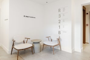 Lobby - Yamas Urban Living Stayone Suites Studios (Limassol)