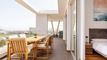 Penthouse Mewah | Teras/patio