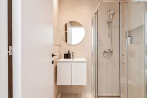 Bathroom - Yamas Urban Living Stayone Suites Studios (Limassol)