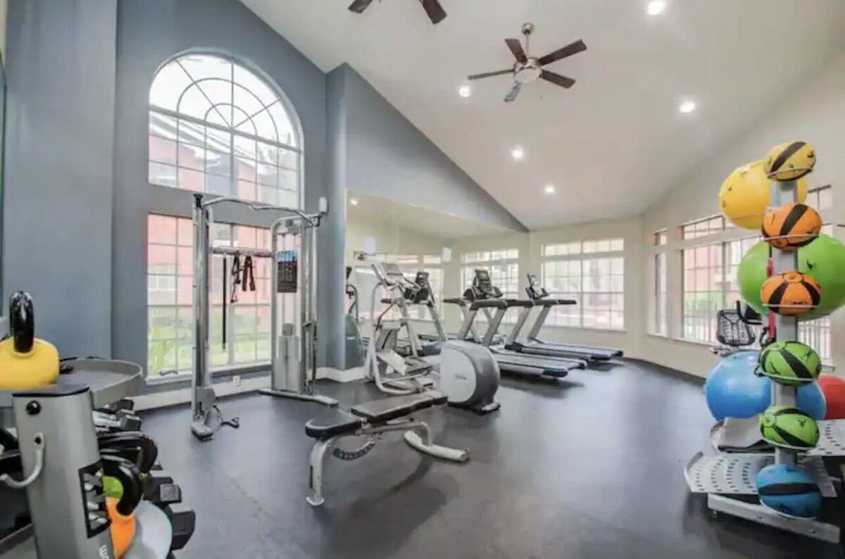 Photo 33 of Texas Medical Center family friendly Apartment