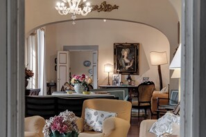 Interior - Villa 'Bruschetti' with private pool, Wi-Fi and air conditioning (Empoli)