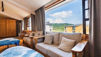 المنشأة من الداخل