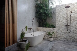 Three Bedroom Private Pool Villa with Fully Equipped Kitchen | Bathroom | Towels - Pritidaya Private Pool Villa Canggu by OXO (Canggu)