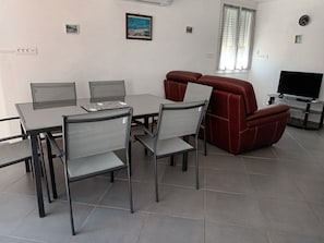 Dining - Petite Maison (Agde)