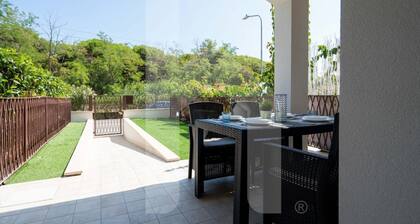Two-room apartment at ground floor with small garden