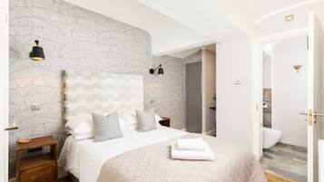 1 bedroom, desk, iron/ironing board, WiFi