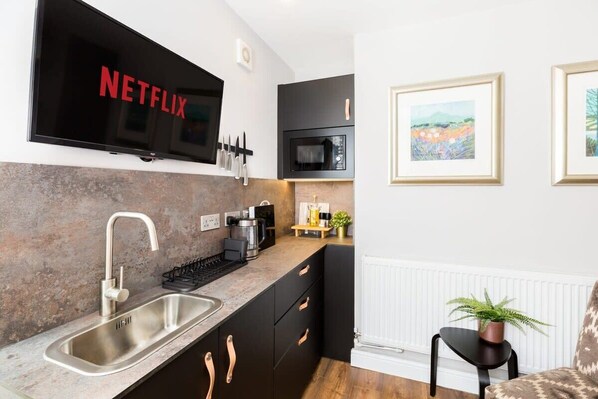 Fridge, microwave, stovetop, toaster