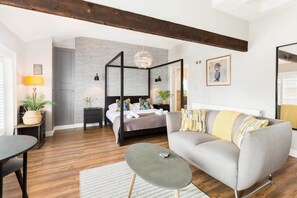 TV, Netflix, streaming services, offices