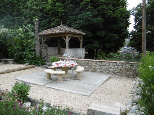 Lovely Limoux: office, AC, kitchenette, WIFI, TV