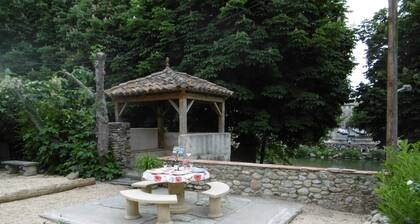 Lovely Limoux: office, AC, kitchenette, WIFI, TV