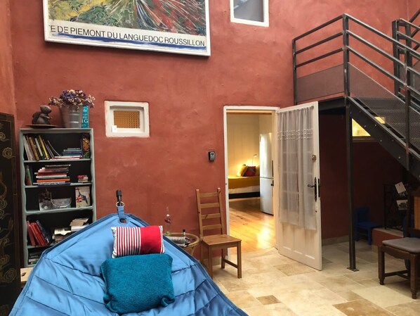 Interior - Lovely Limoux: office, AC, kitchenette, WIFI, TV (Limoux)