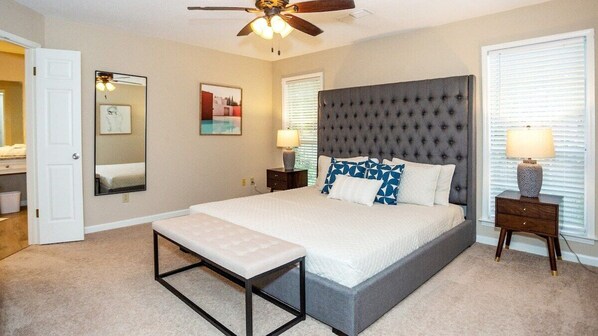 3 bedrooms, iron/ironing board, free WiFi, bed sheets - Stylish 3BR Stay | High-Speed WiFi (Montgomery)