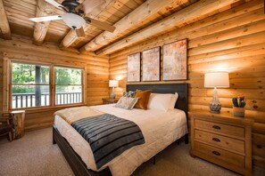 3 habitaciones, escritorio, tabla de planchar con plancha y wifi gratis 