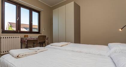 Holiday Apartment 'A Casa Nostra' with Terrace, Shared Garden & Wi-Fi