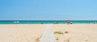 Apartment 'Edificio Victoria 1º-1ª' with Sea View, Private Terrace and Wi-Fi