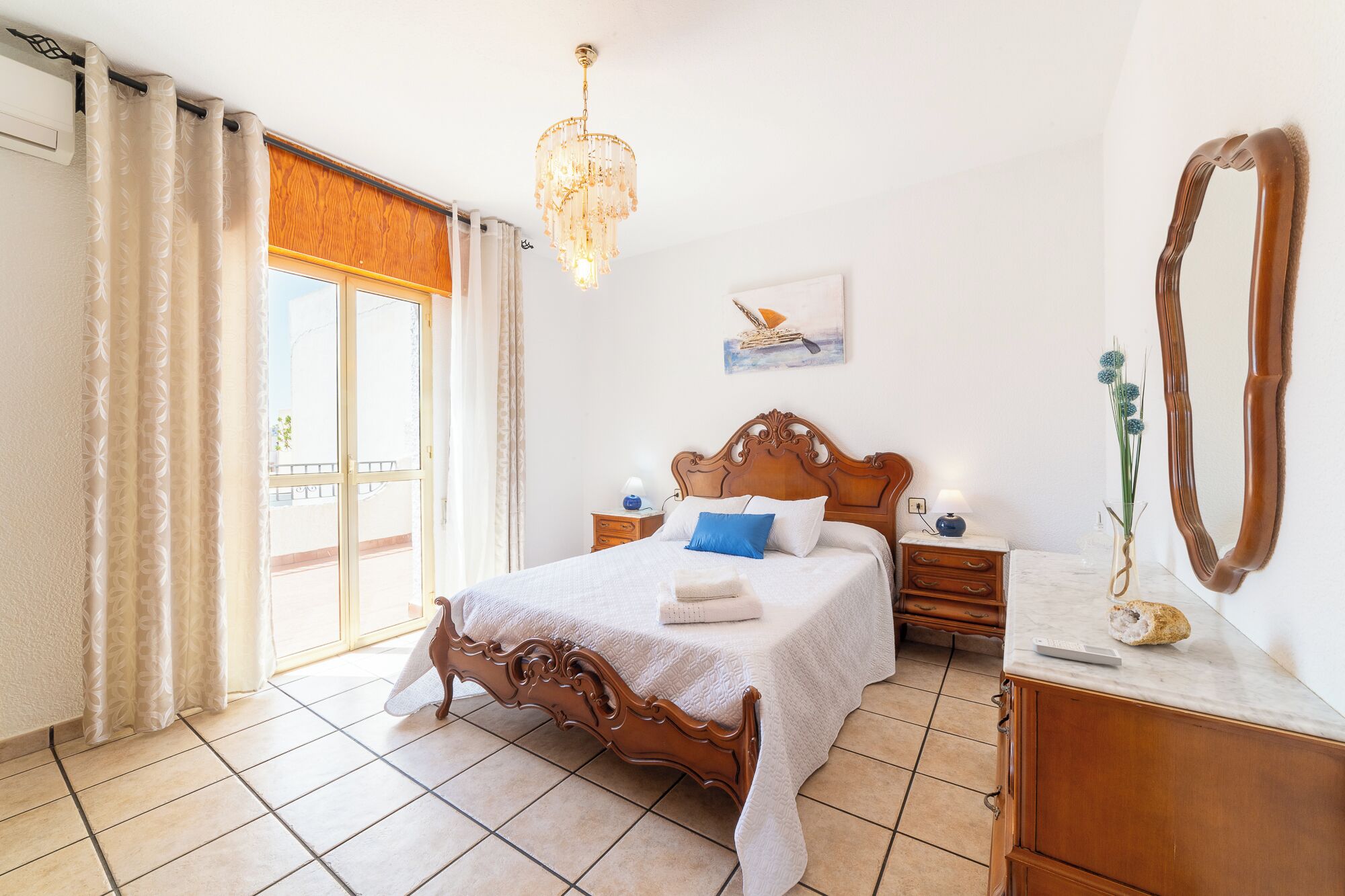 4 chambres, fer et planche à repasser, Wi-Fi gratuit, draps fournis