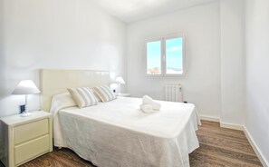 2 chambres, fer et planche à repasser, Wi-Fi gratuit, draps fournis