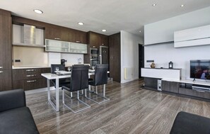 Dining - Apartment 'Son Baulo' with Sea View, Private Terrace and Wi-Fi (Can Picafort)