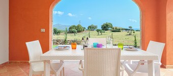 Villa "Edo" with Private Terrace, Air Conditioning & Wi-Fi