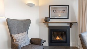 Interior - Carrick 3 | Central | Mountain Views | Spacious Balcony (Queenstown)