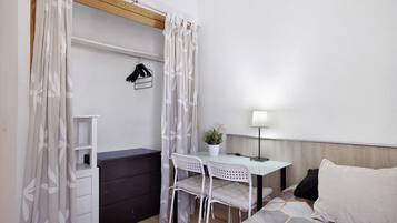 2 chambres, fer et planche Ă repasser, Wi-Fi gratuit, draps fournis