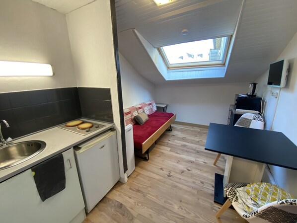 1 bedroom, WiFi, bed sheets