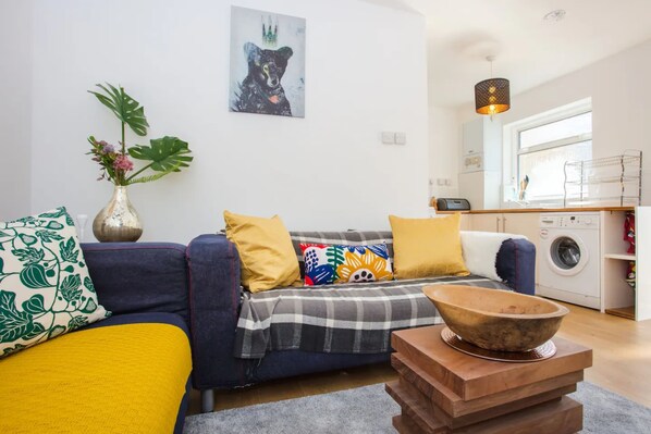 Basic House, Multiple Beds | Living area