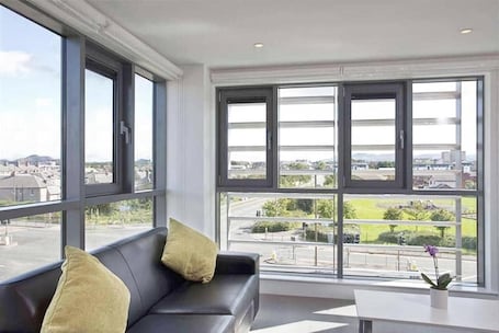 Wohnbereich. Edinburgh College Residence