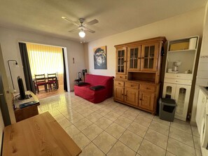 TV - Calm T2 apartment for 4 in Valras-Plage (Valras-Plage)