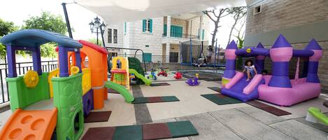 Children's play area - outdoor