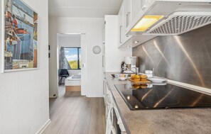 Køleskab, ovn, kogeplade, opvaskemaskine