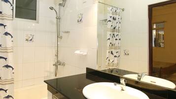 Toallas, jabón, papel de baño