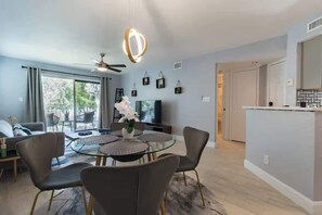 Interior - 2BR Beachside Condo + Pool & Hot Tub | Island Club (Melbourne)