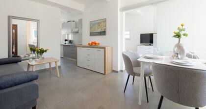 Spacious Apartment in Mielno | Close to the Beach | Parking