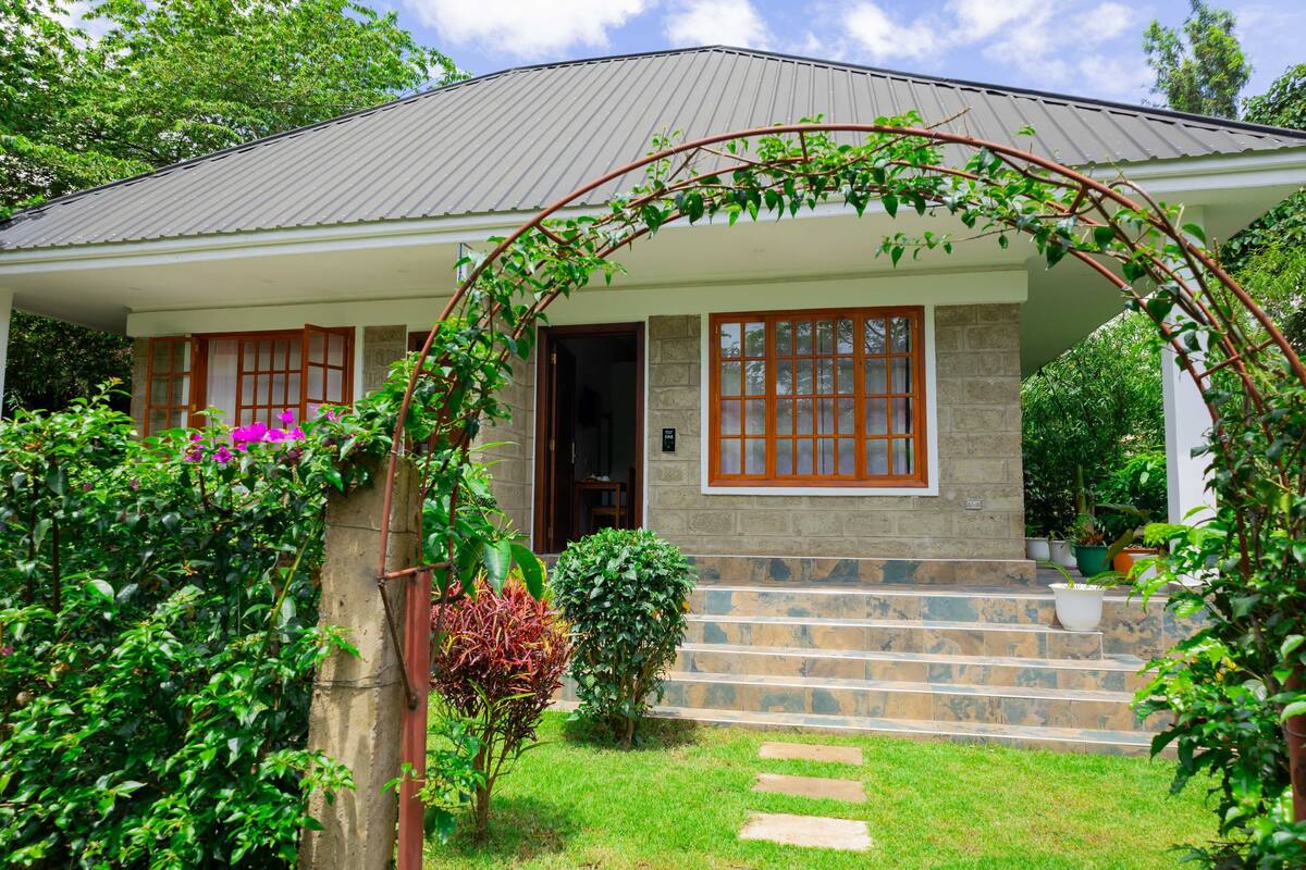 Deluxe Villa | Desk, laptop workspace, soundproofing, WiFi (free)
