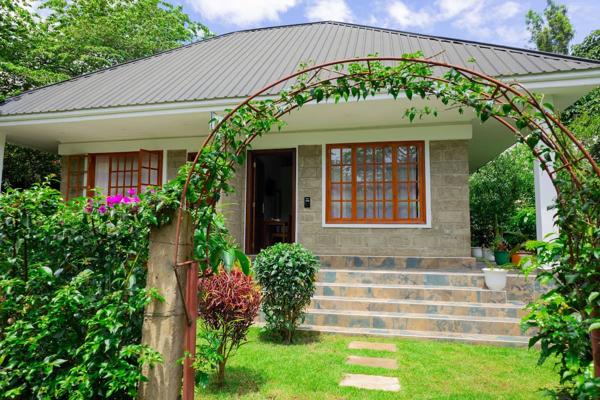 2 habitaciones, muebles diferentes y escritorio