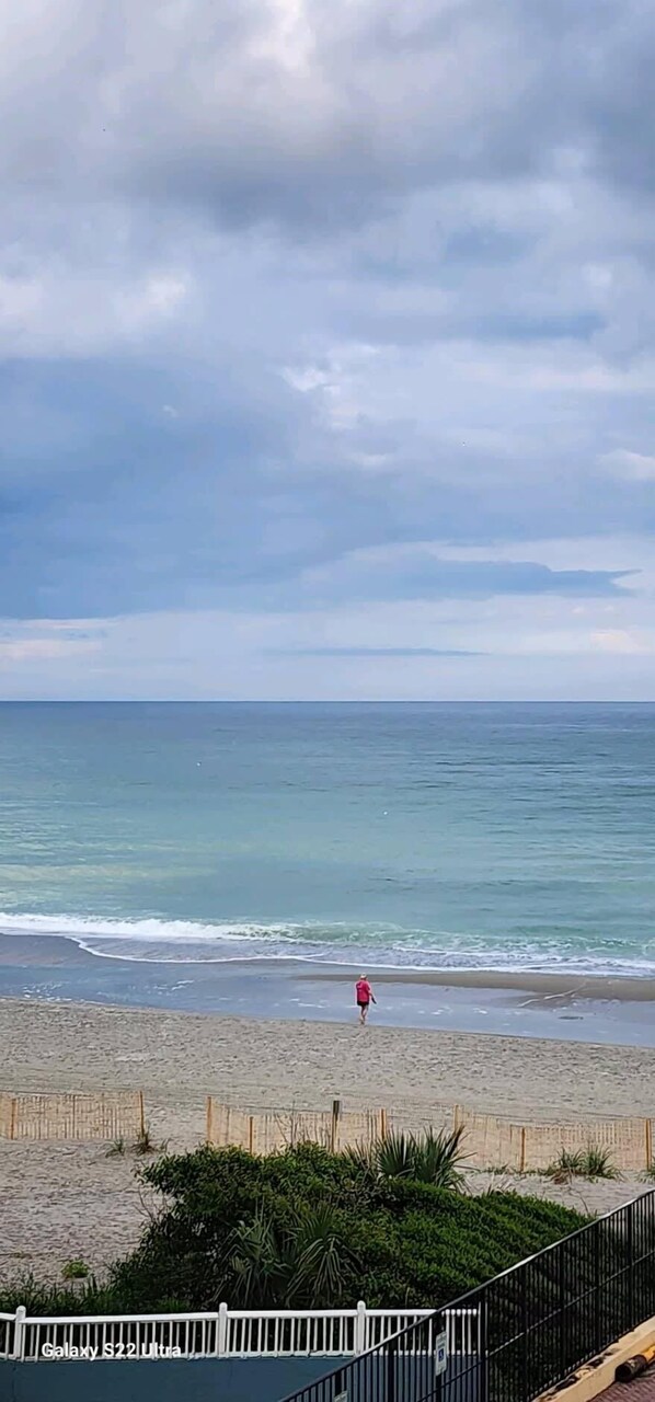 Beach nearby - Oceanview Efficiency DW412 (Myrtle Beach)